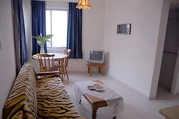 לרנקה Palm Sea Beach Hotel Apartments