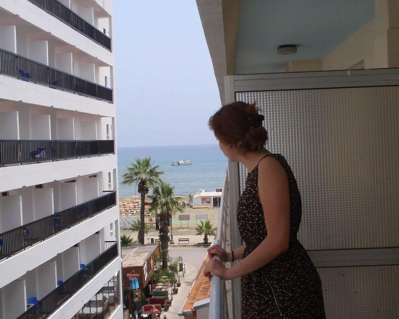 לרנקה Palm Sea Beach Hotel Apartments